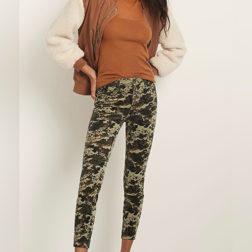 Pilcro velvet cords corduroy high rise skinny floral camo button fly